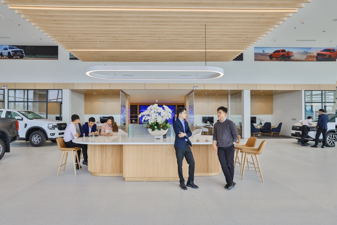 Không gian showroom Ford Large.jpeg