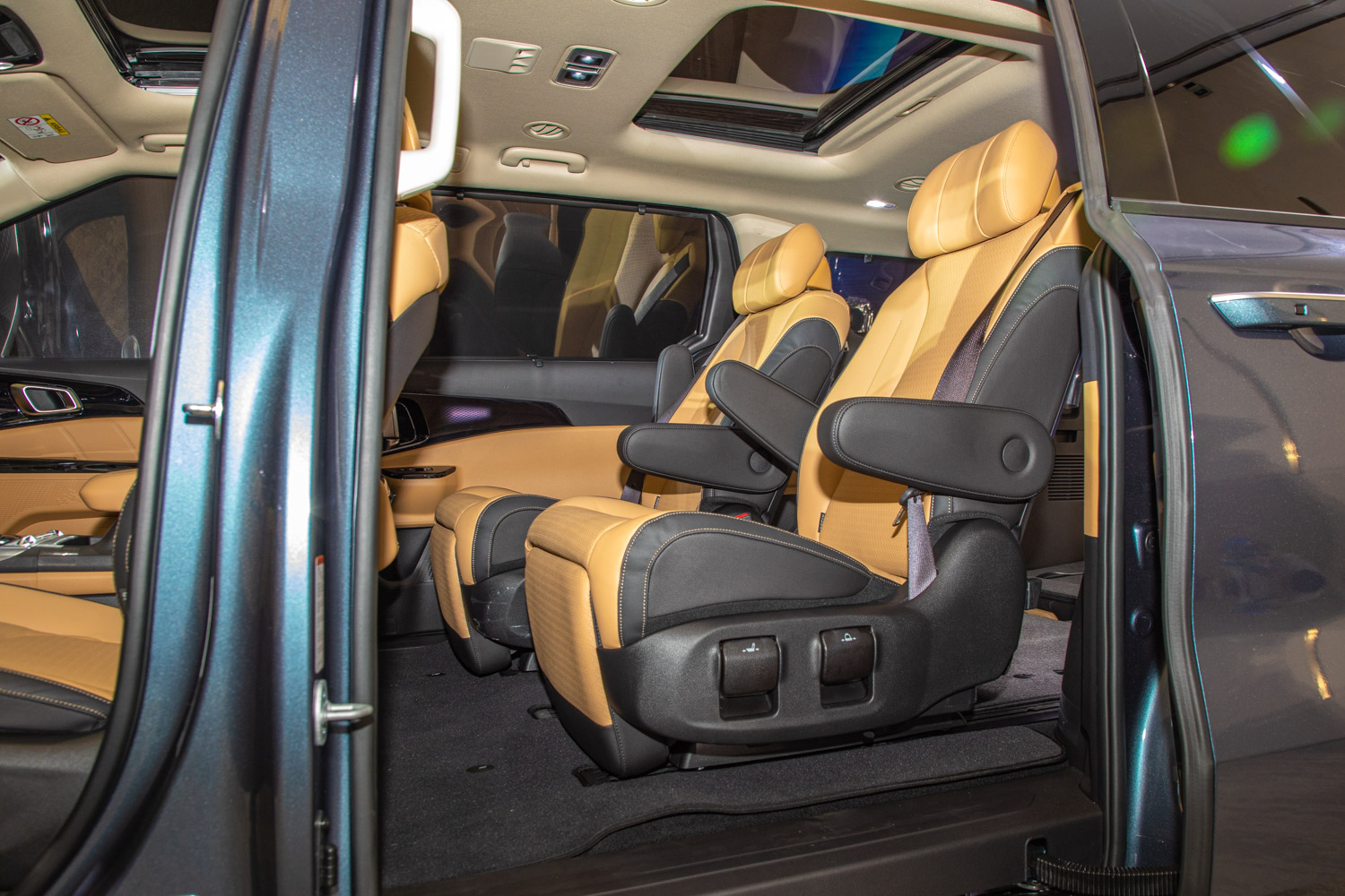 Kia-Carnival-2022-anh-_1.JPG