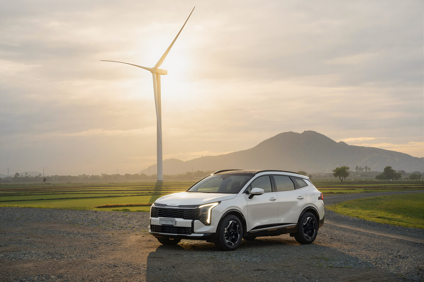 Kia New Sportage có giá từ 749 triệu đồng, Kia Sorento Hybrid từ 1,319 tỷ đồng (3).jpg