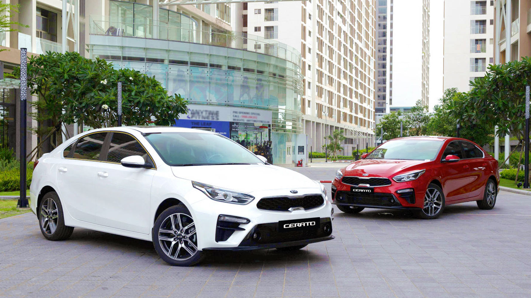kia-nhieu-uu-dai-sorento-giam-gia-cerato-gia-tu-499-trieu-anh-_2.JPG