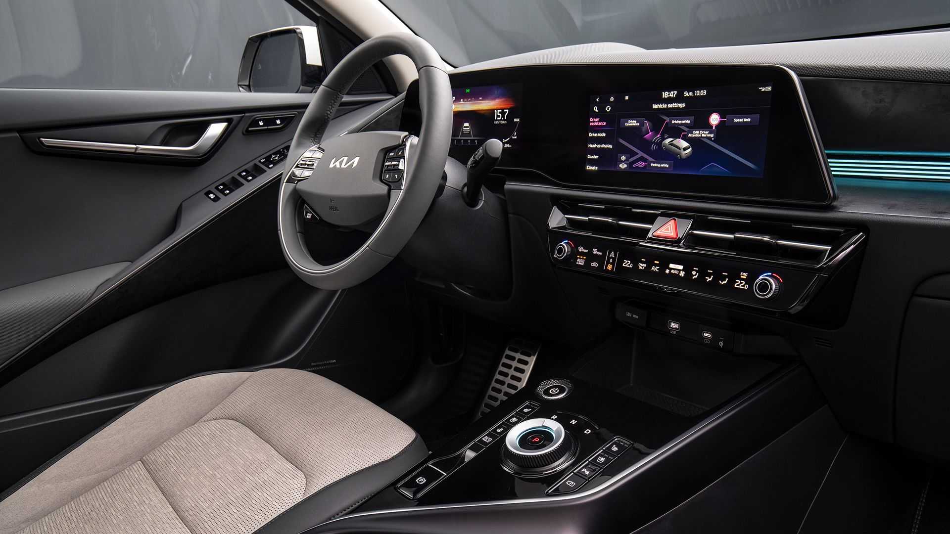Kia Niro (11).jpg
