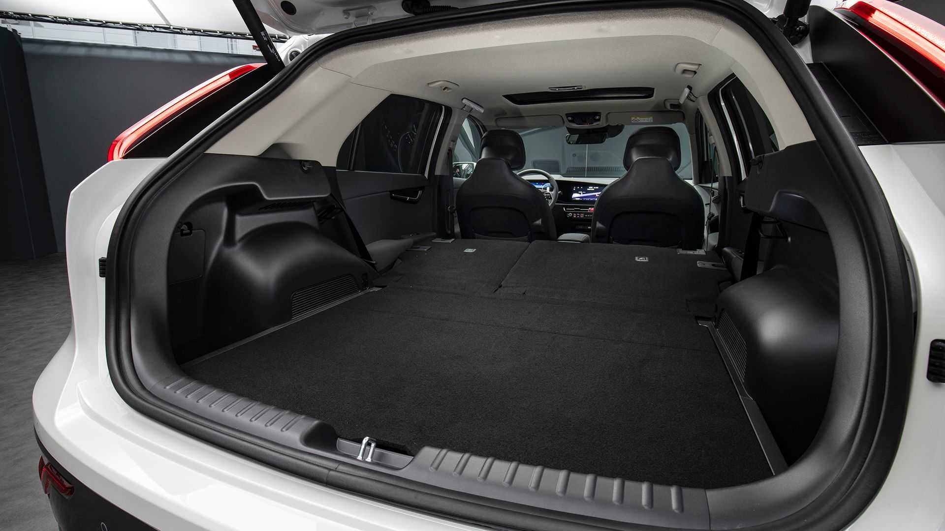 Kia Niro (15).jpg