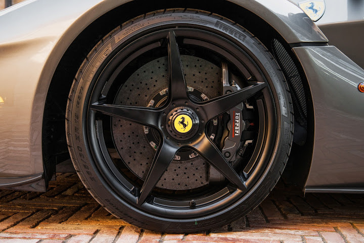 Laferrari alligator interior (3).jpg