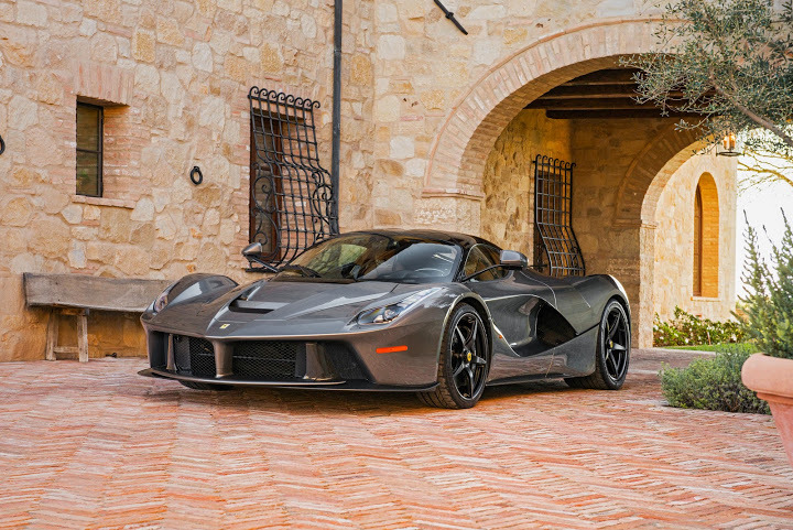 Laferrari alligator interior (30).jpg