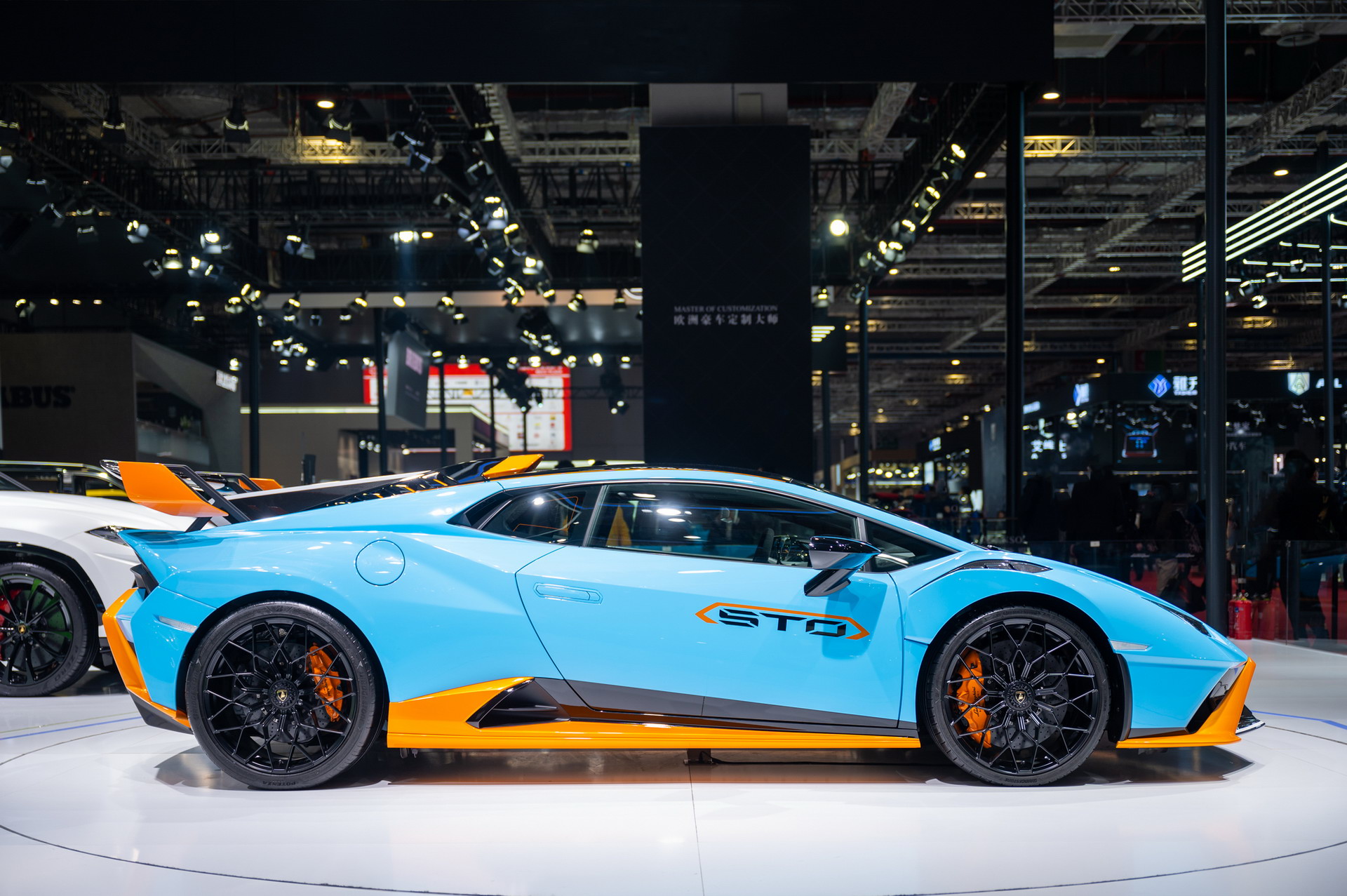 lamboghini-huracan-sto-2.jpg