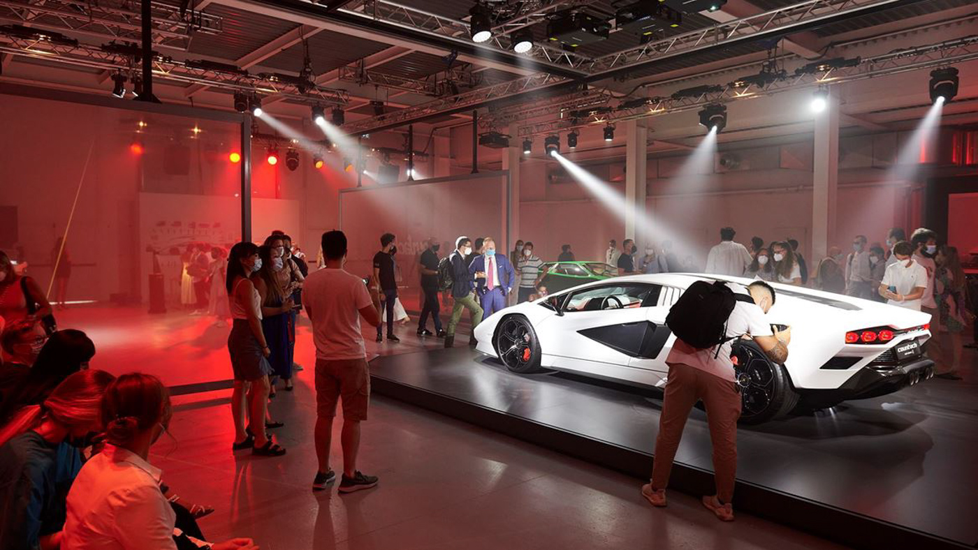 Lamborghini at Milan Design Week (11).JPG