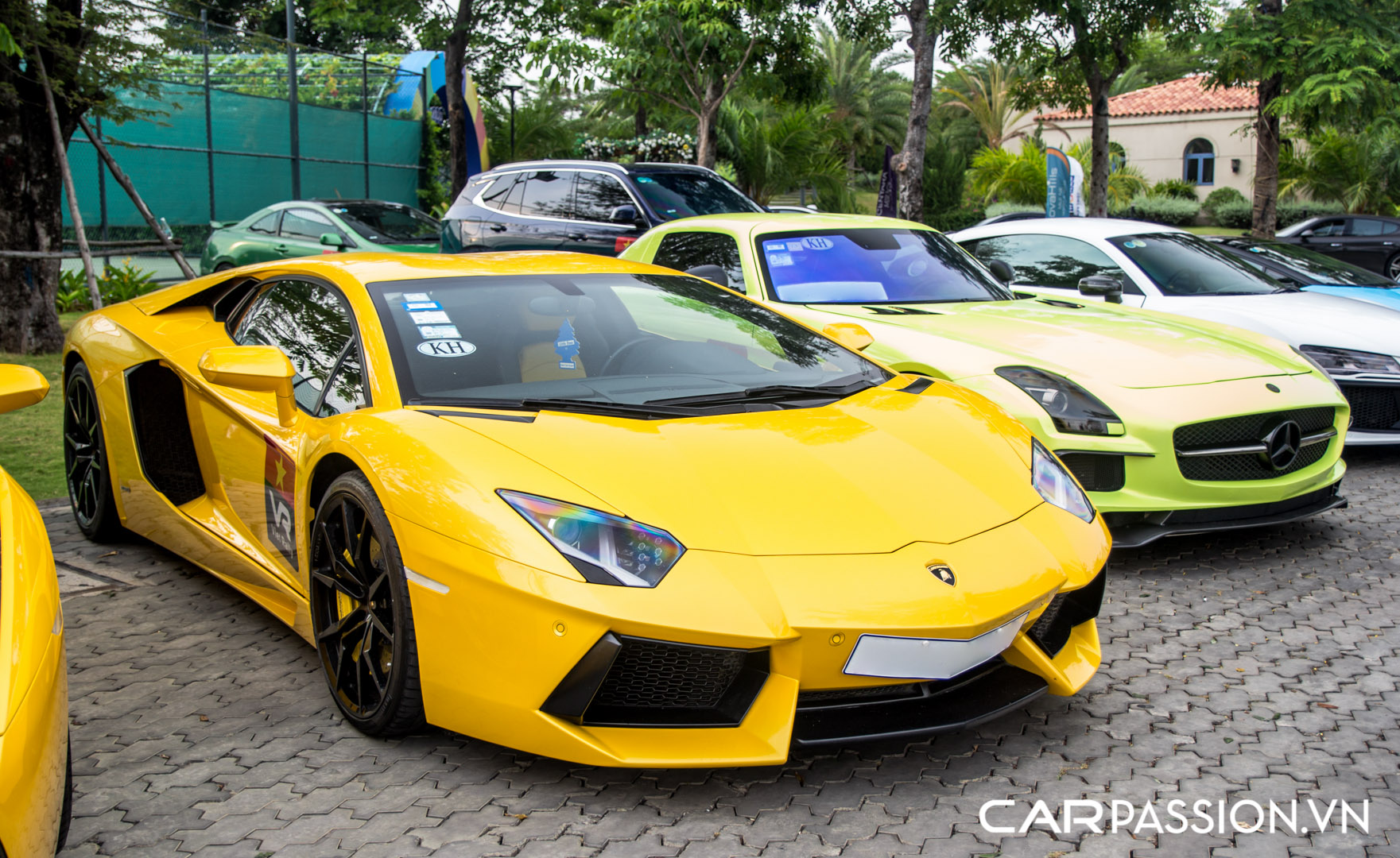 Lamborghini Aventador (1).JPG