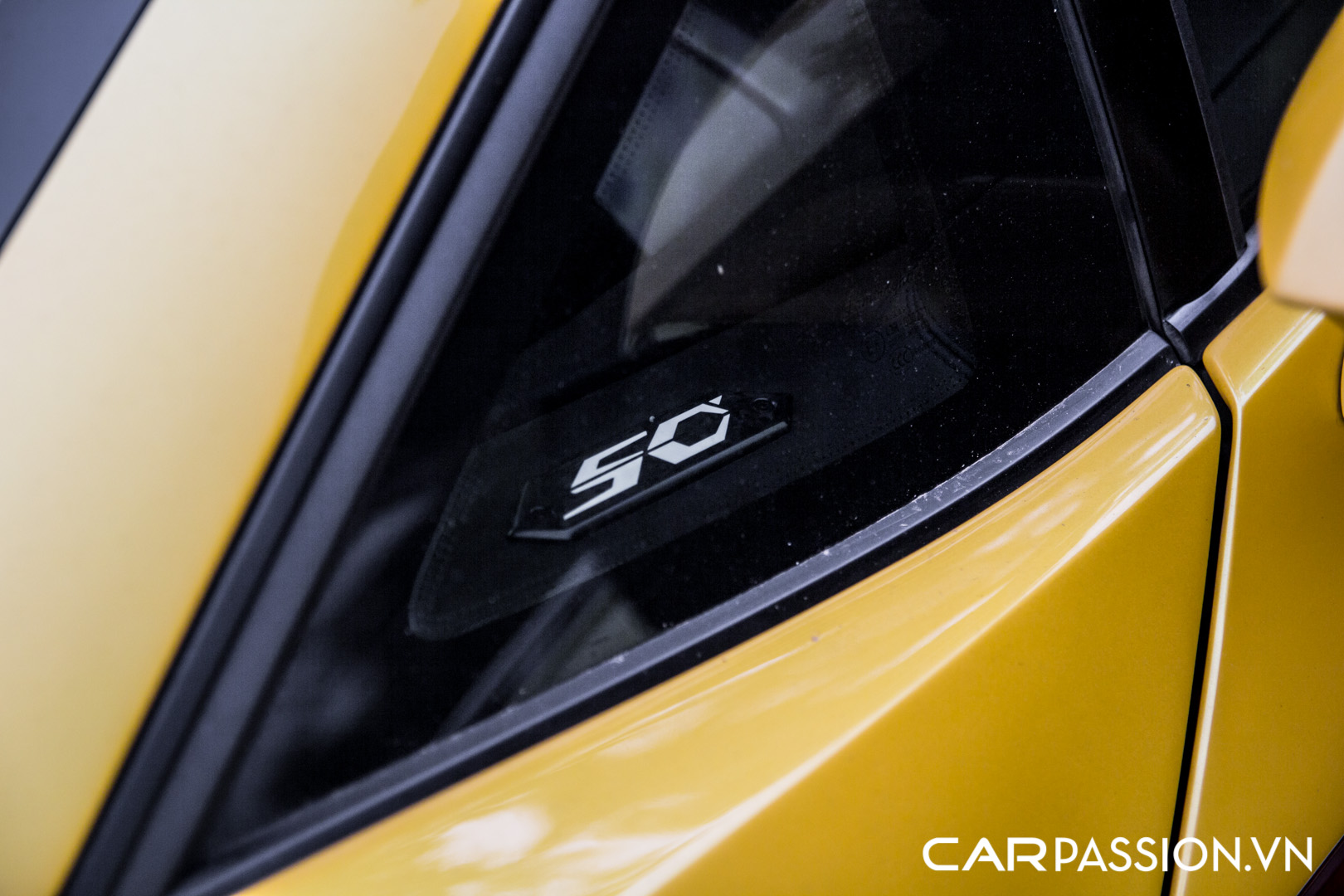 Lamborghini Aventador (4).JPG