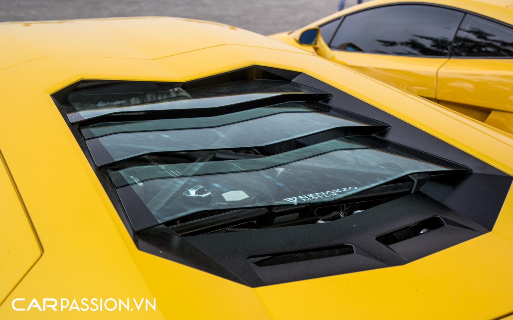 Lamborghini Aventador (5).JPG