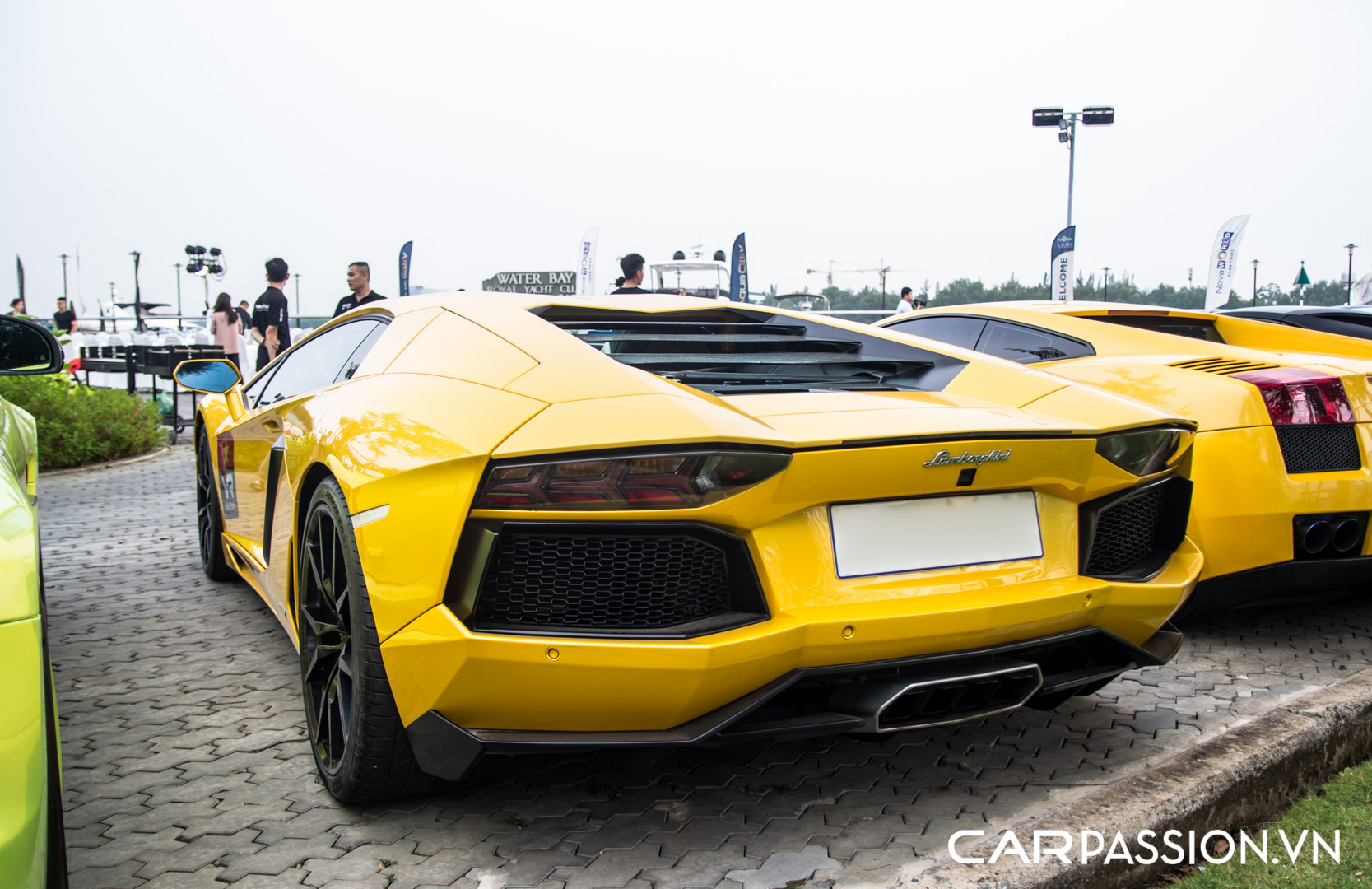 Lamborghini Aventador (6).JPG