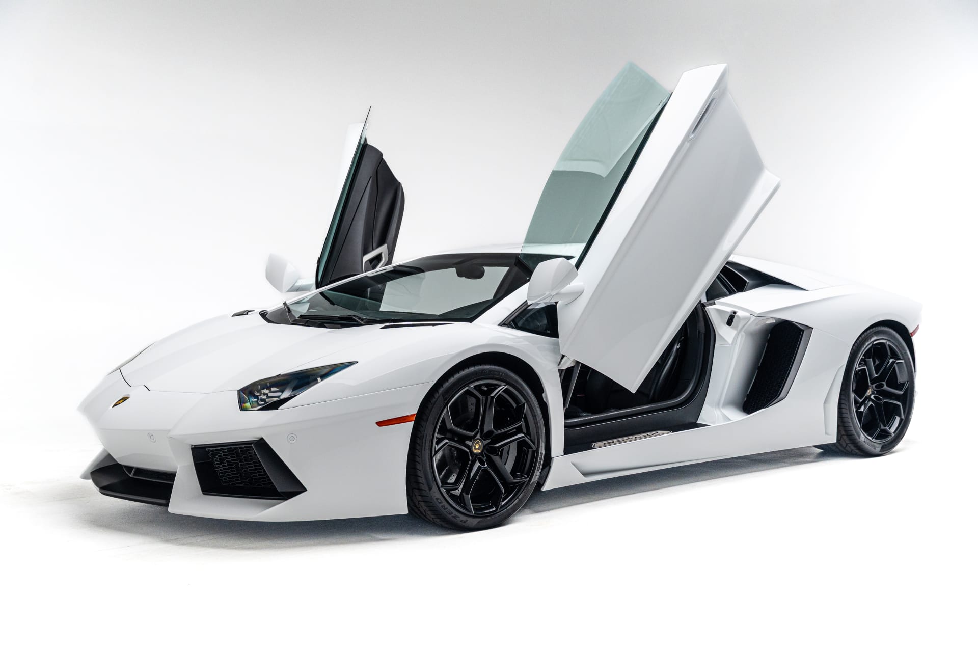 Lamborghini-Aventador-anh-2.jpg