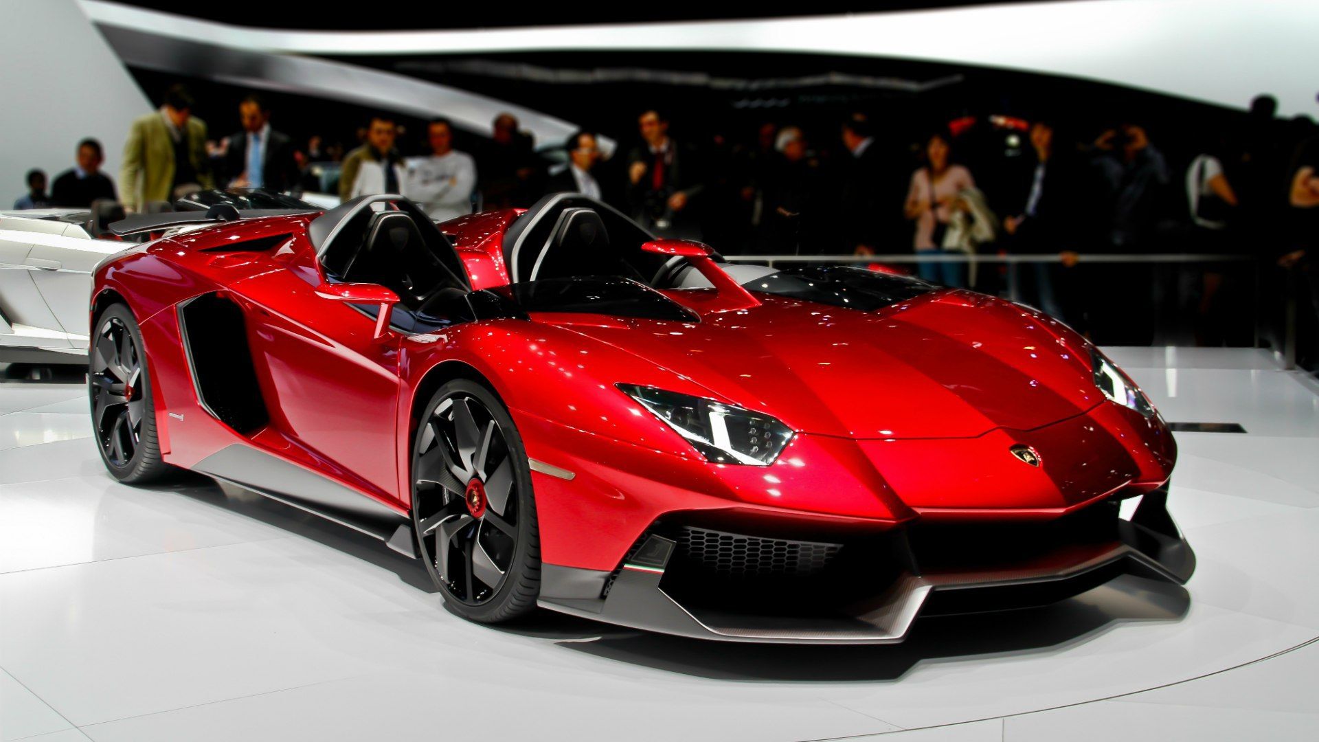 Lamborghini Aventador J (1).jpg