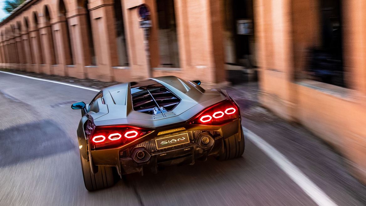 Lamborghini Awards (4).jpg