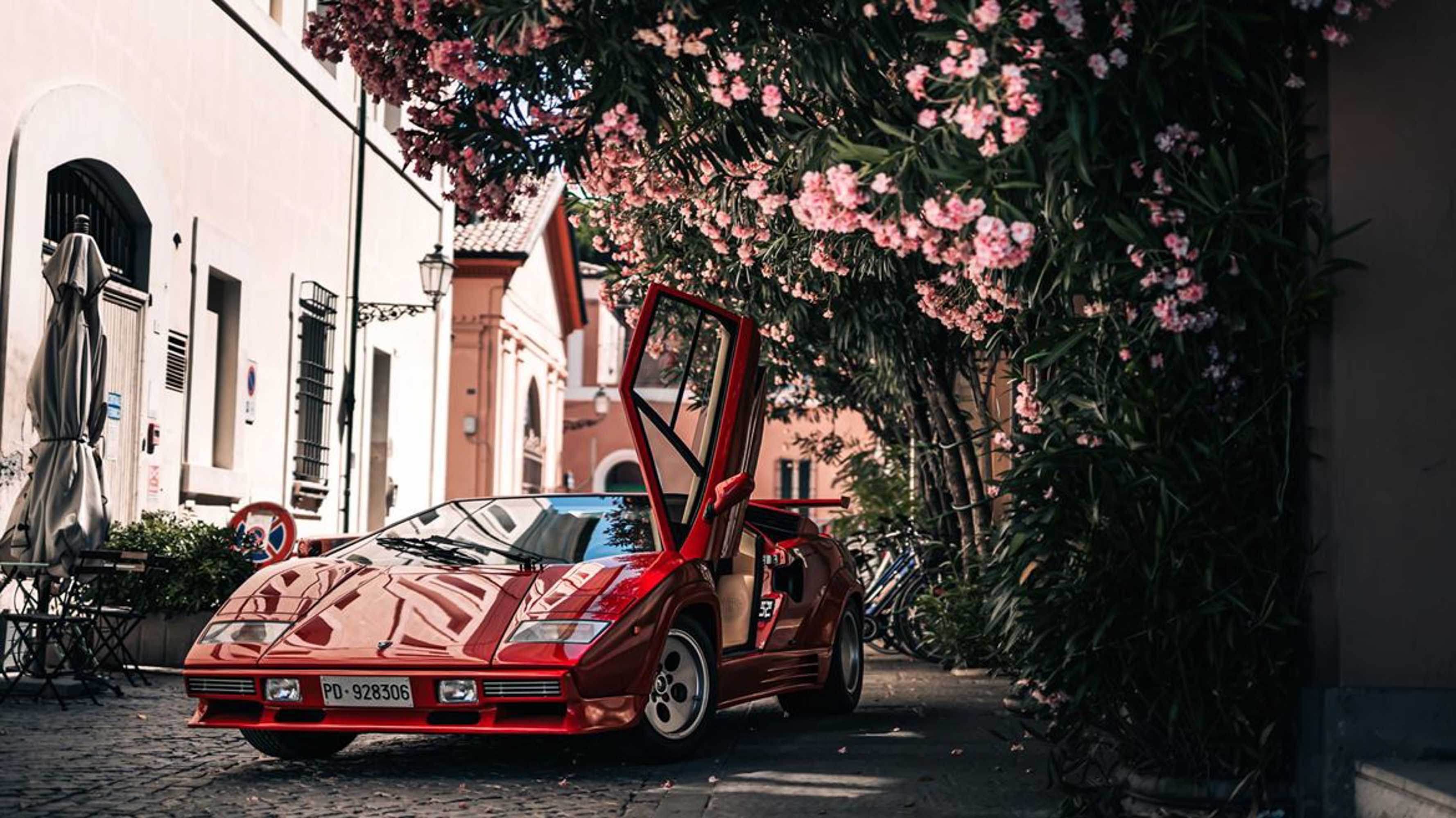Lamborghini Countach LM 002 (14).JPG