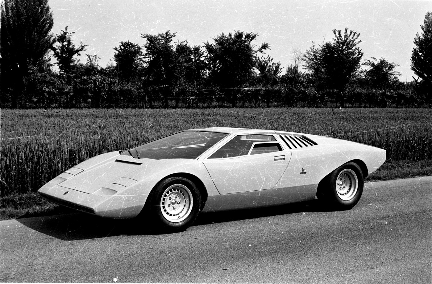 Lamborghini-Countach-LP500-Prototype-01.jpg