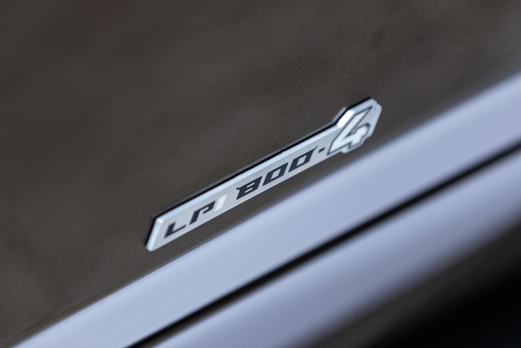 Lamborghini-Countach-LPI-800-4-7.jpg