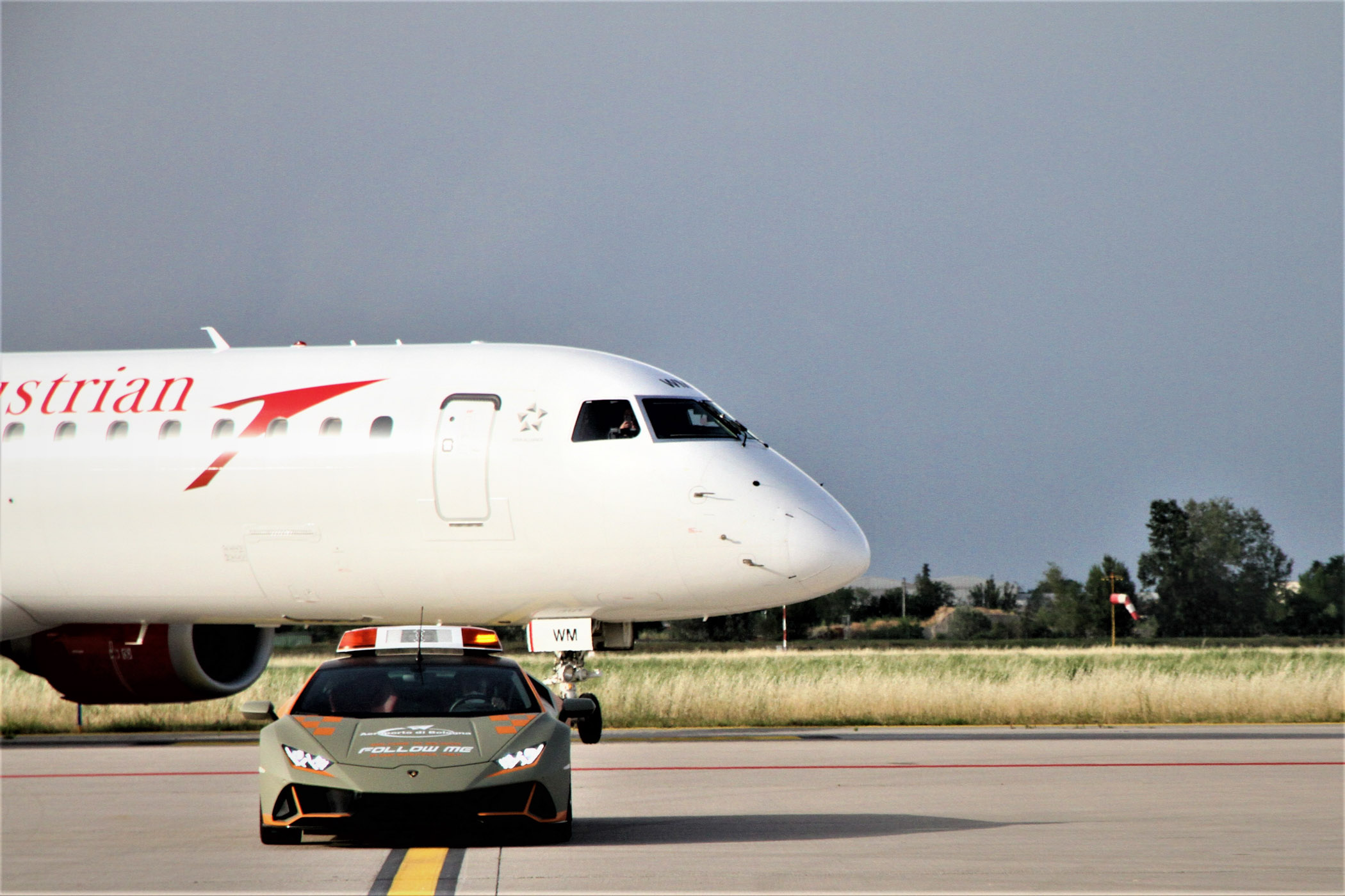 Lamborghini Huracan EVO (2).JPG