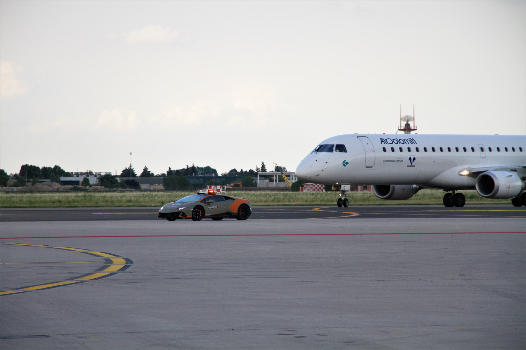 Lamborghini Huracan EVO (7).JPG
