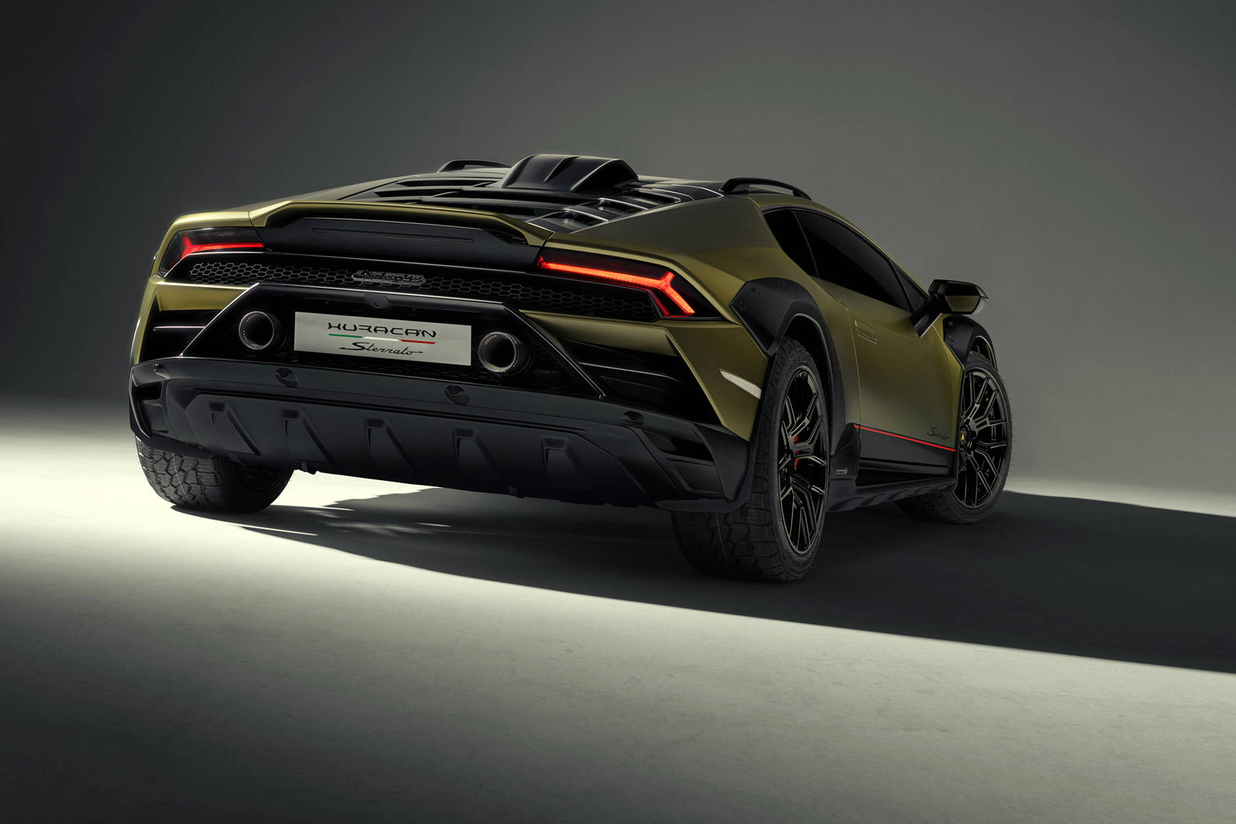 Lamborghini-Huracan-Sterrato-00009.jpg