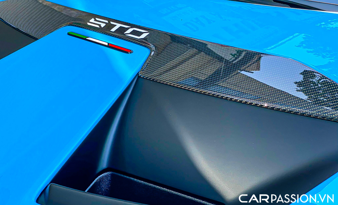 Lamborghini Huracan STO (11).JPG