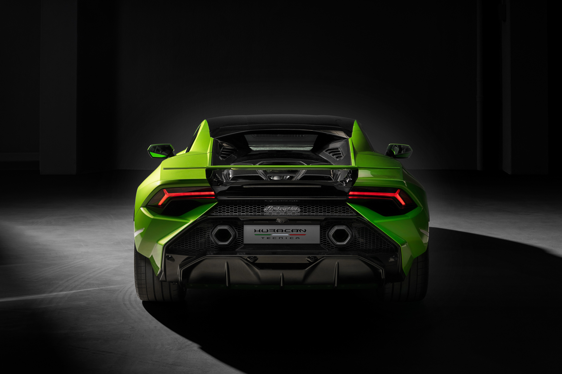 Lamborghini Huracan Tecnica (12).jpg