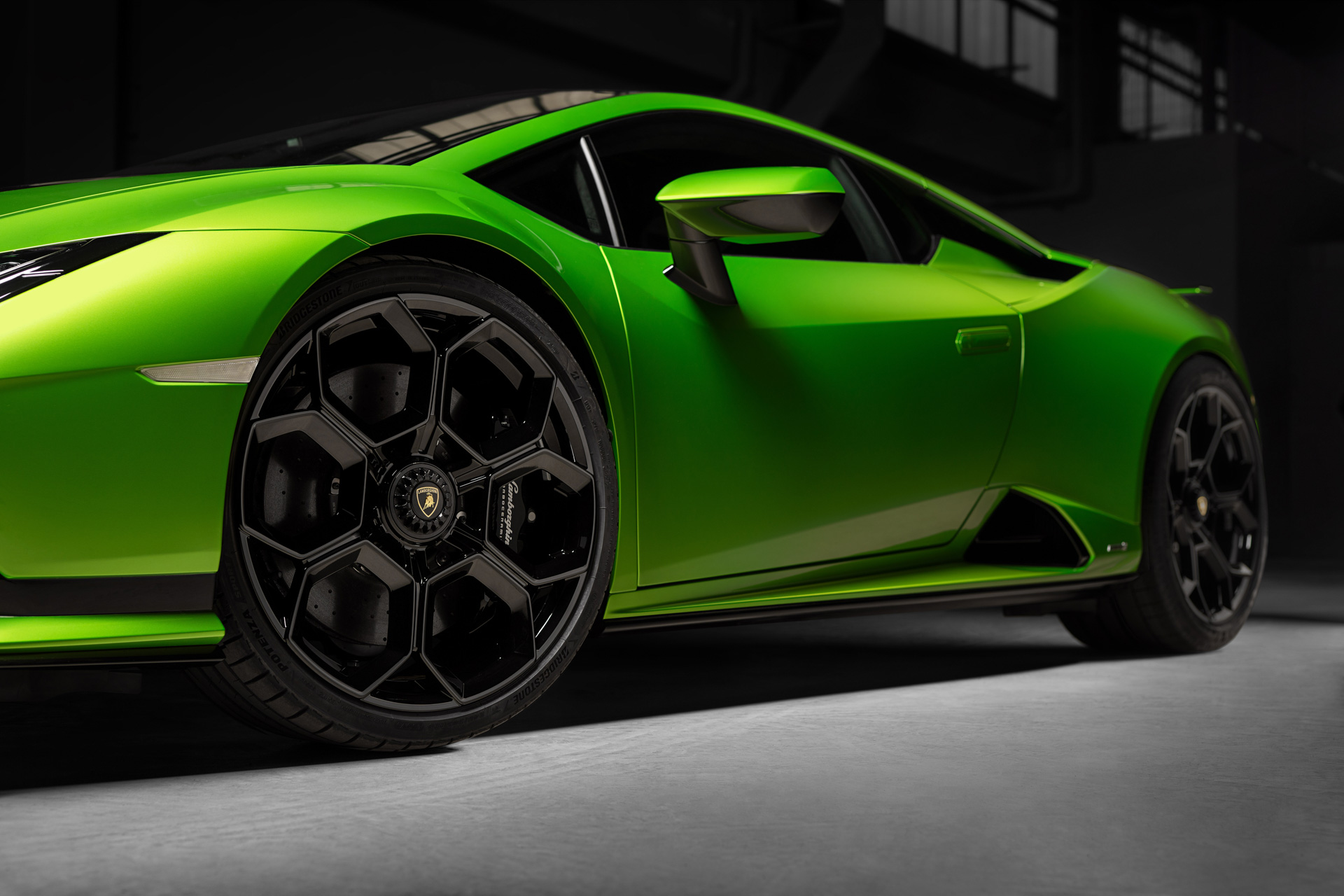 Lamborghini Huracan Tecnica (17).jpg