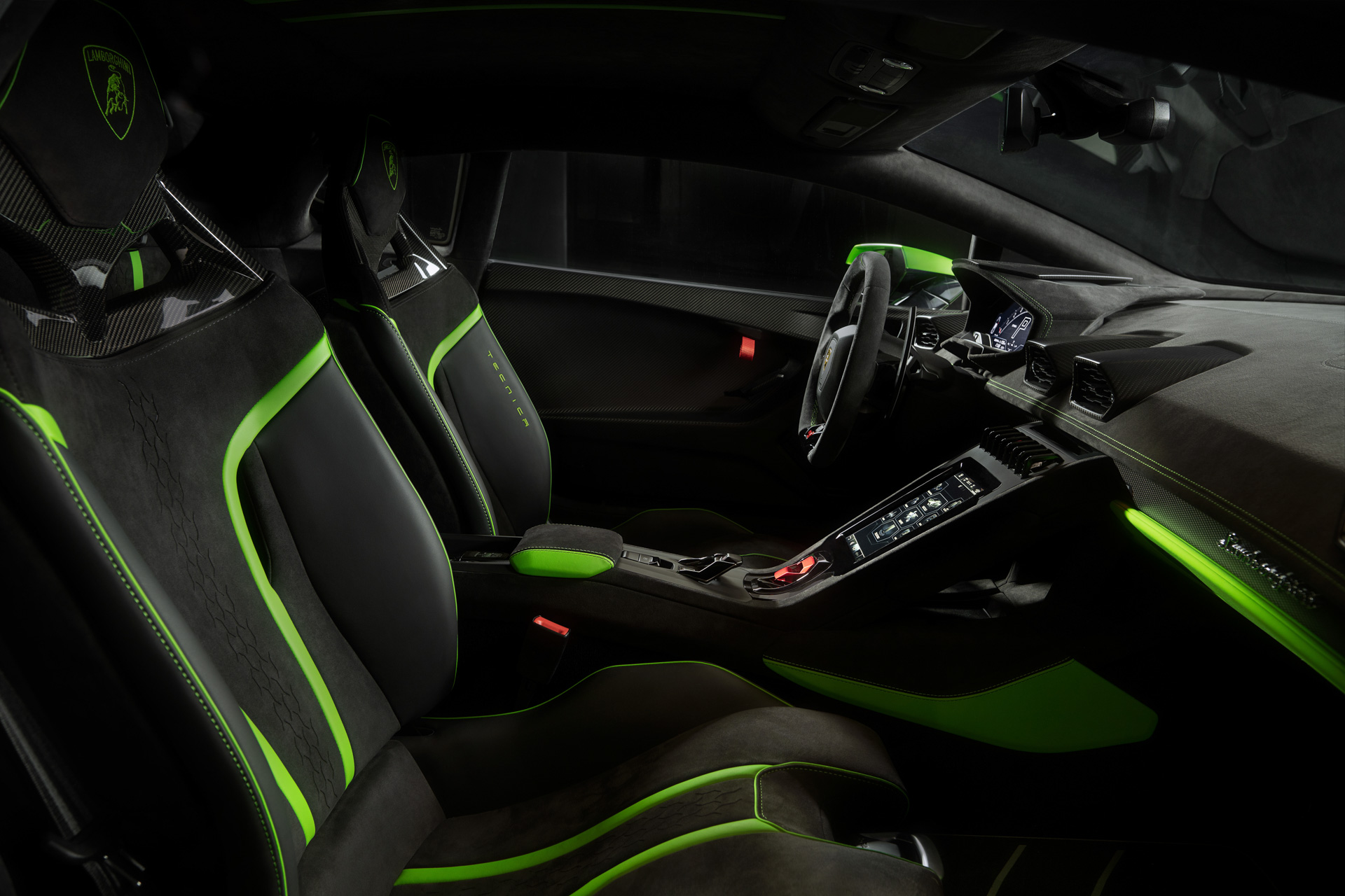 Lamborghini Huracan Tecnica (19).jpg