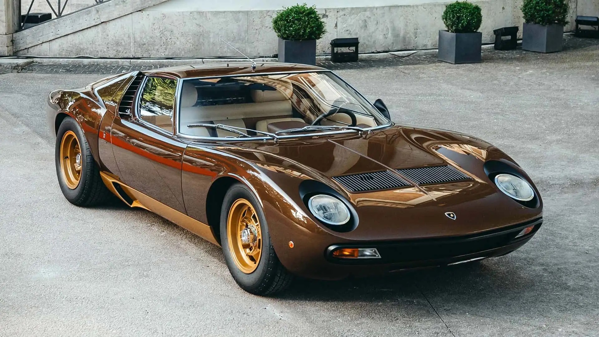 Lamborghini Miura SV-anh-4.jpeg
