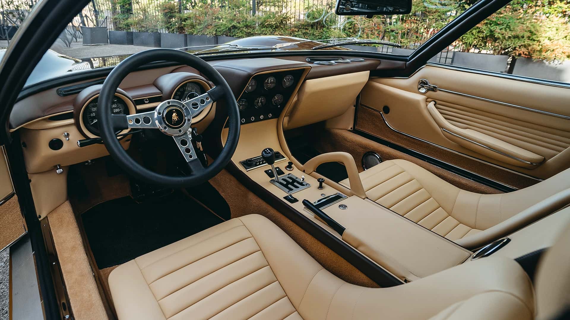 Lamborghini Miura SV-anh-5.jpg