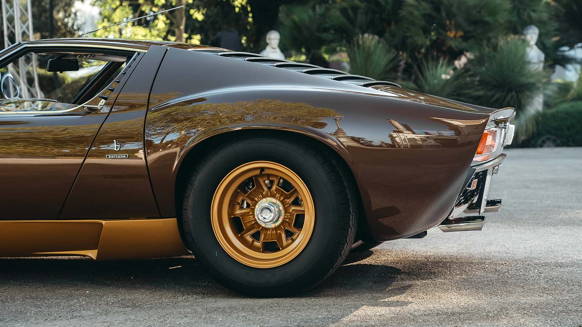 Lamborghini Miura SV-anh-6.jpg