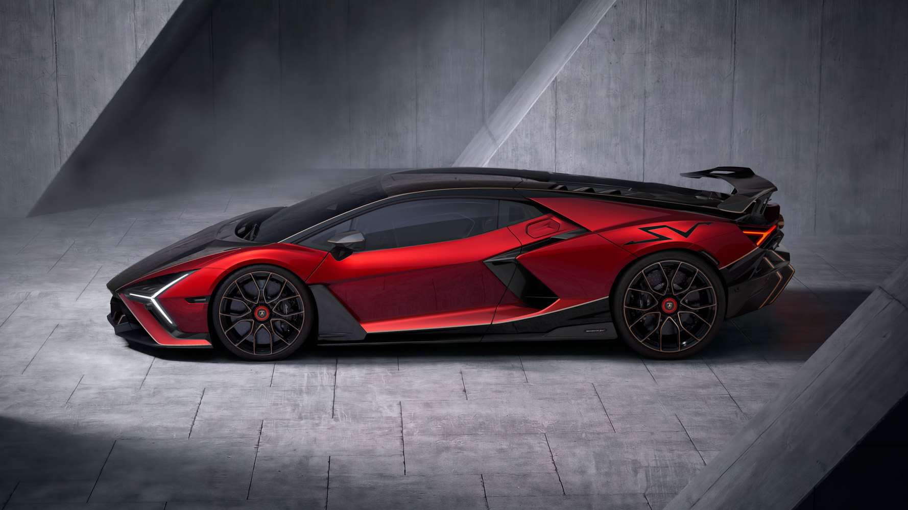 Lamborghini-revuluto-sv-anh-_10.jpg