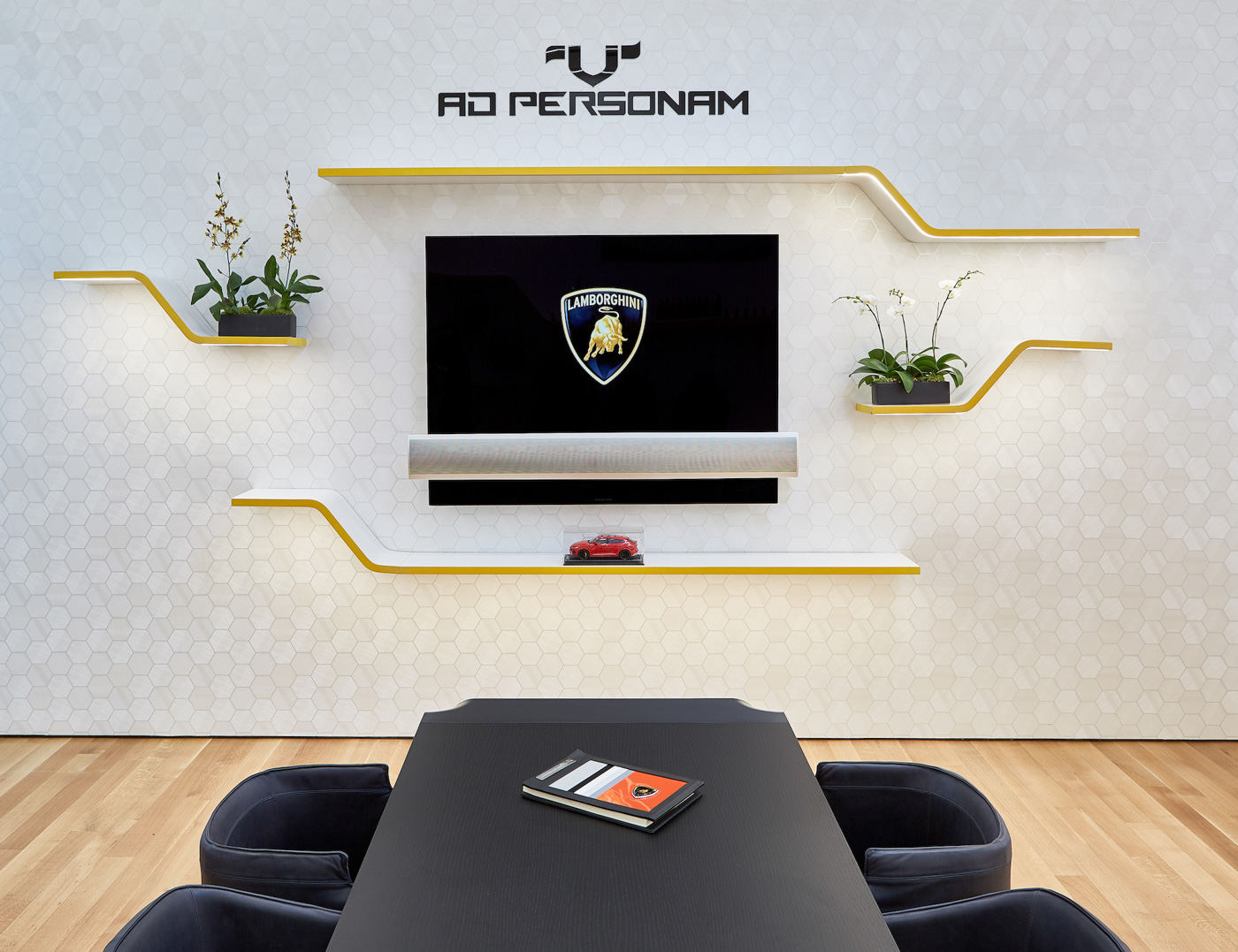 Lamborghini Showroom NYC (15).JPG