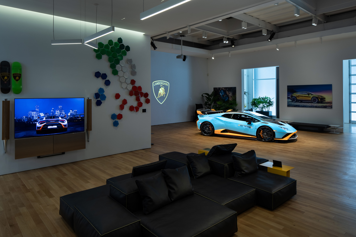Lamborghini Showroom NYC (6).JPG