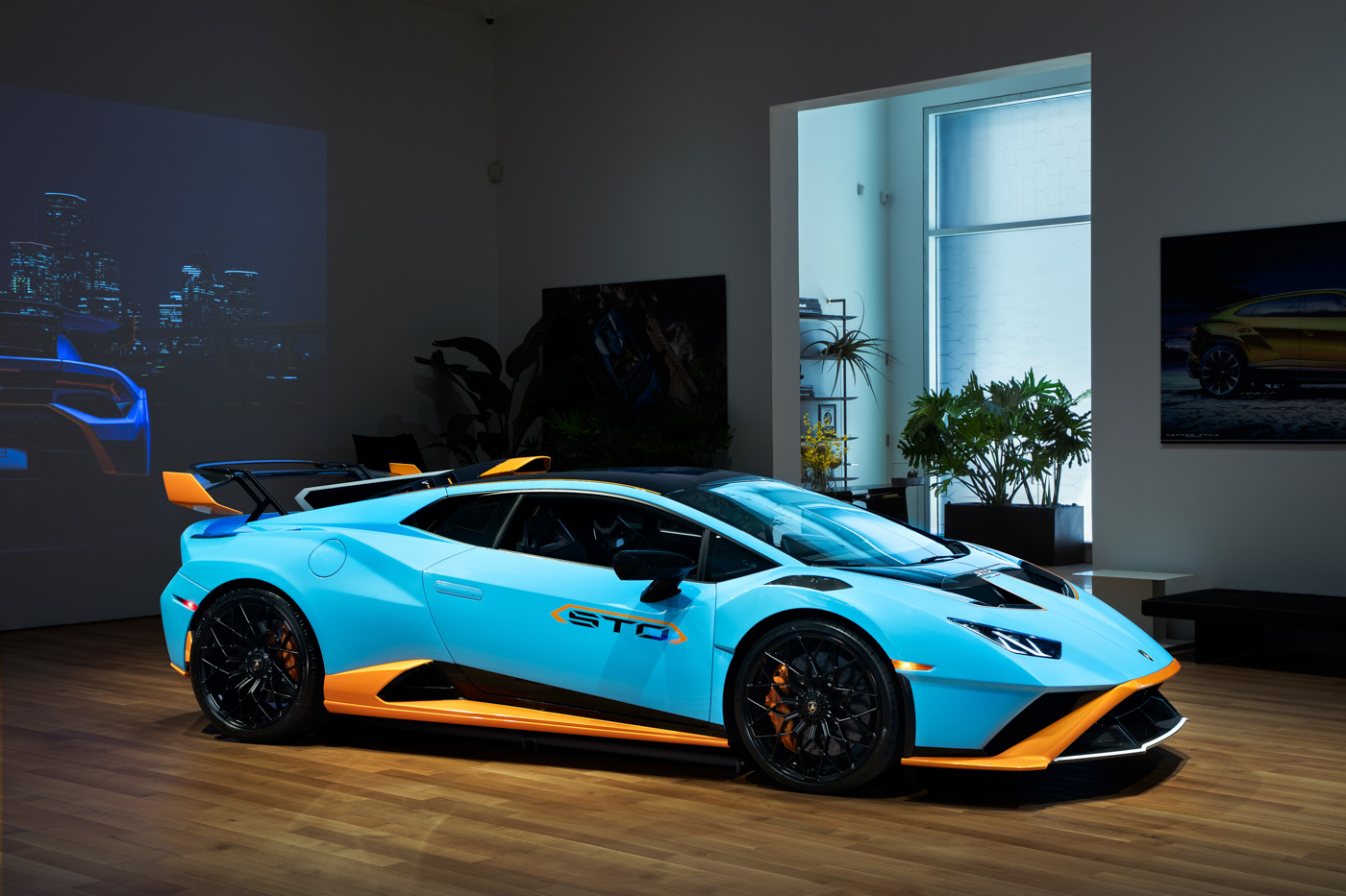 Lamborghini Showroom NYC (8).JPG