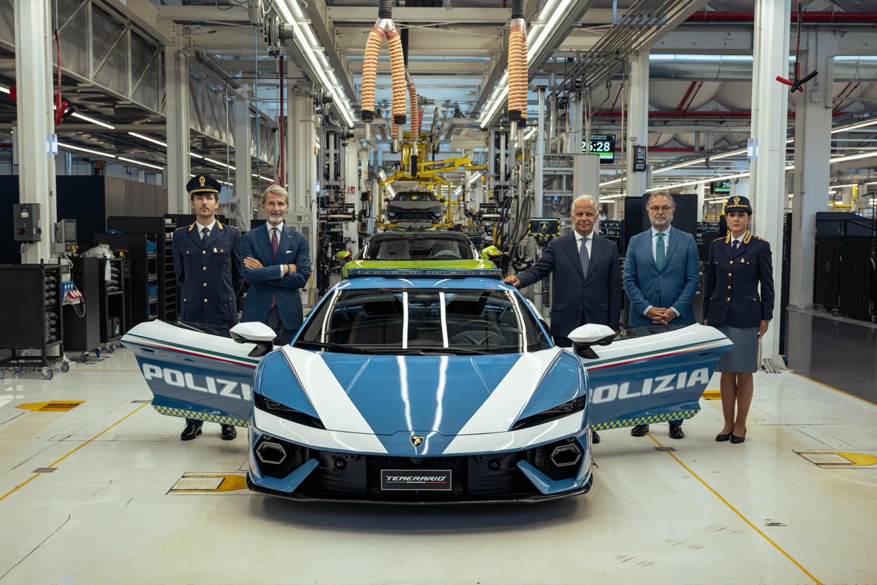 Lamborghini Temerario Polizia-anh-6.jpeg