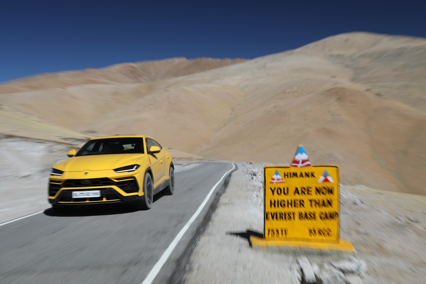 Lamborghini Urus (2).JPG