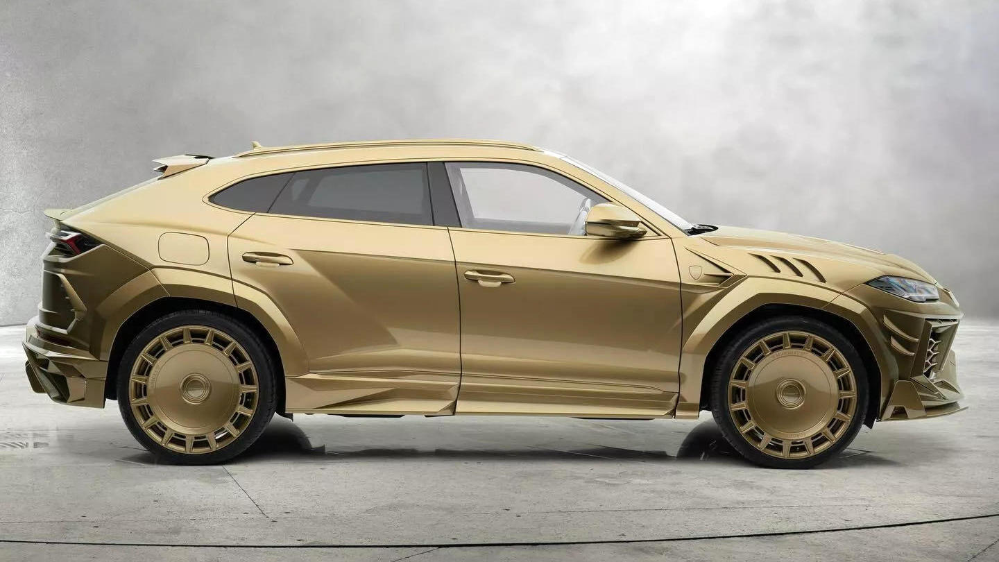 Lamborghini-Urus-Mansory-venatus-gold-05.jpg