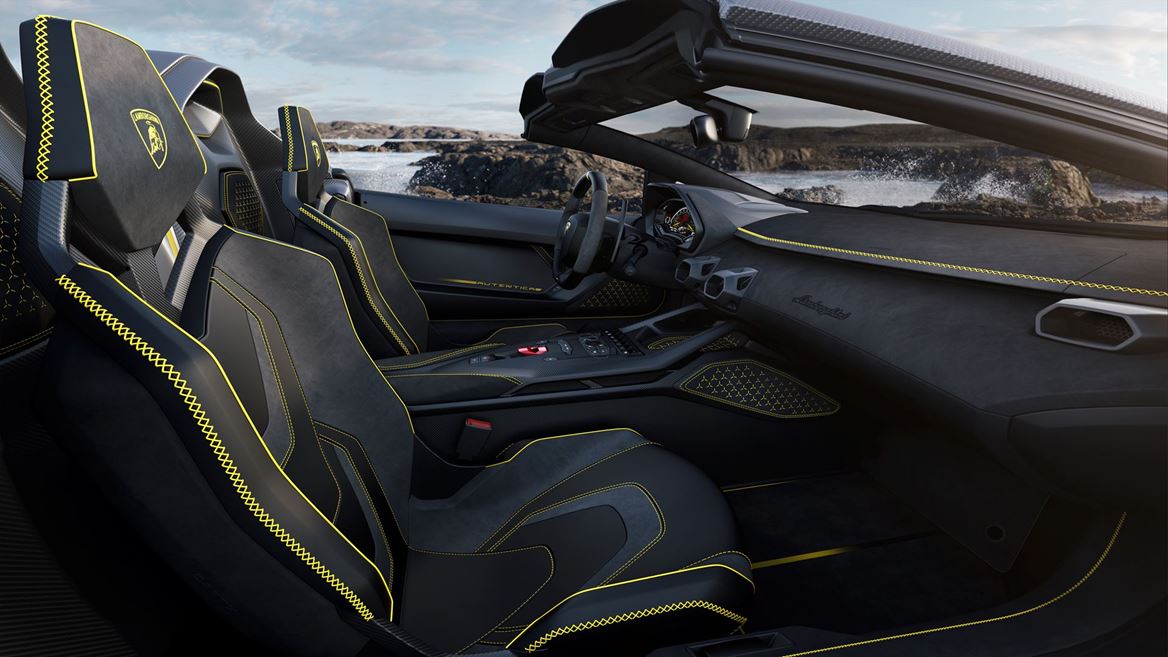 lamborghini-v12-anh-4.jpg