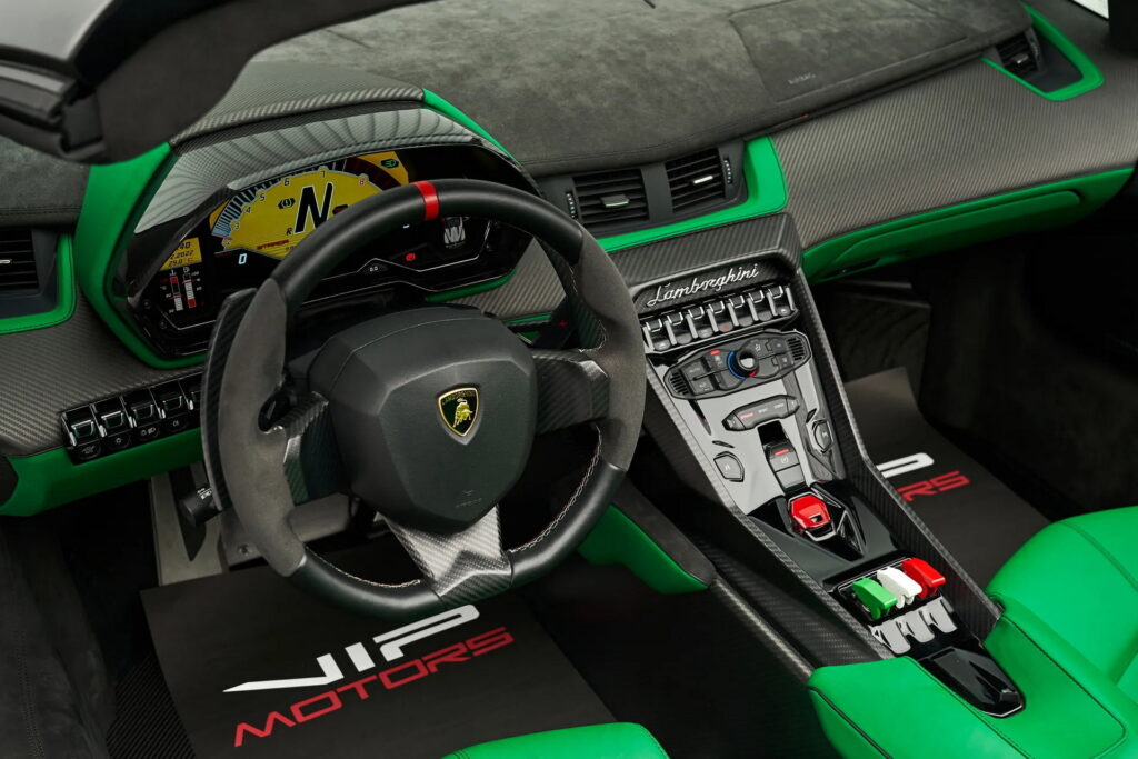 Lamborghini Veneno Roadster (19).jpg