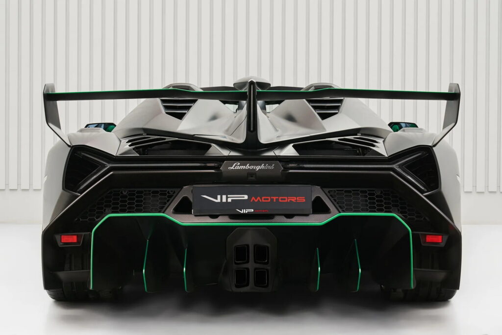 Lamborghini Veneno Roadster (8).jpg
