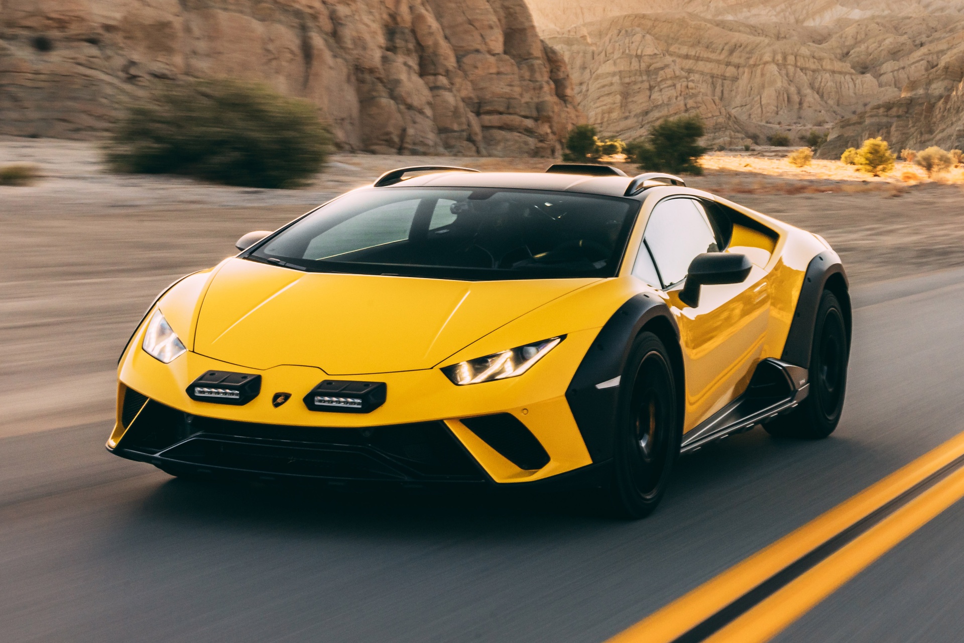 Lamborghini_Huracan_Sterrato_1.jpg