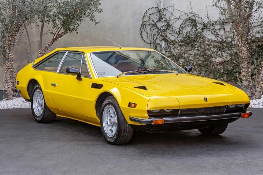 Lamborghini_Jarama.jpeg