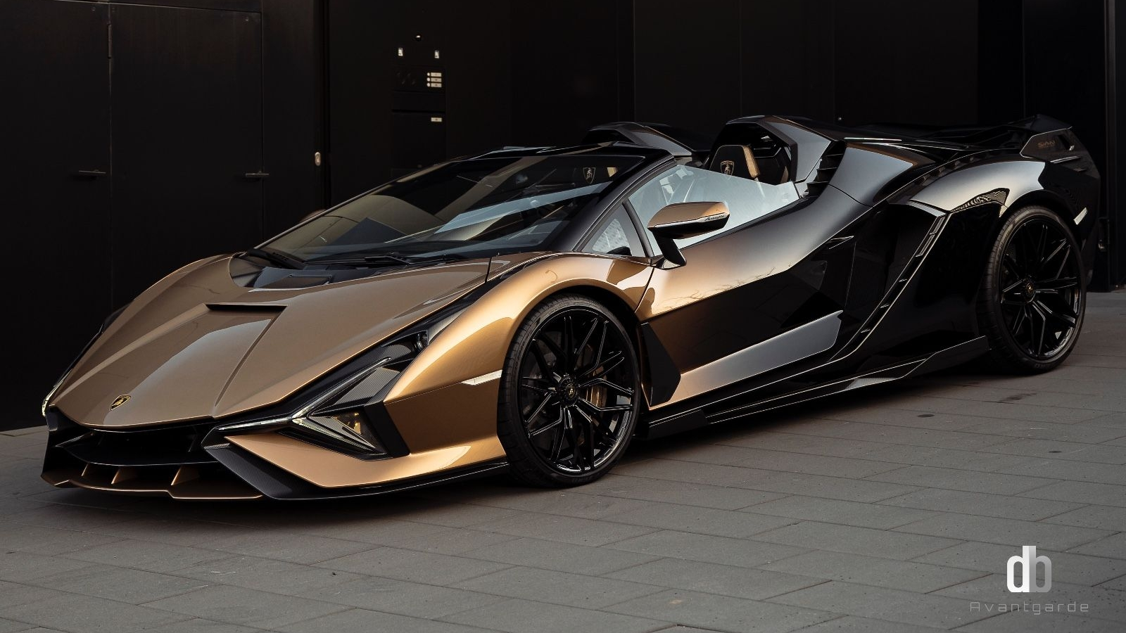 Lamborghini_Sian_Roadster_2_1.png