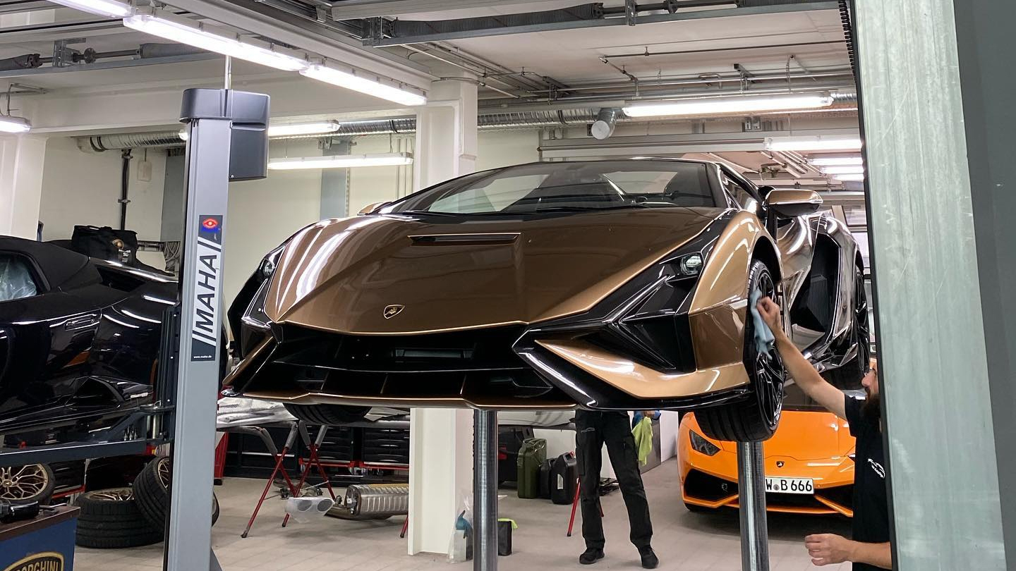 Lamborghini_Sian_Roadster_9_1.png