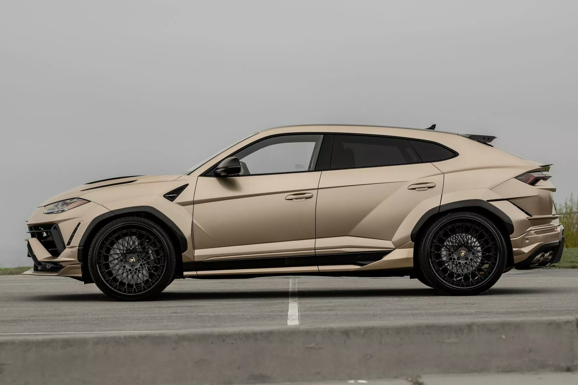 Lamborghini_Urus_1016_Industries_11.png