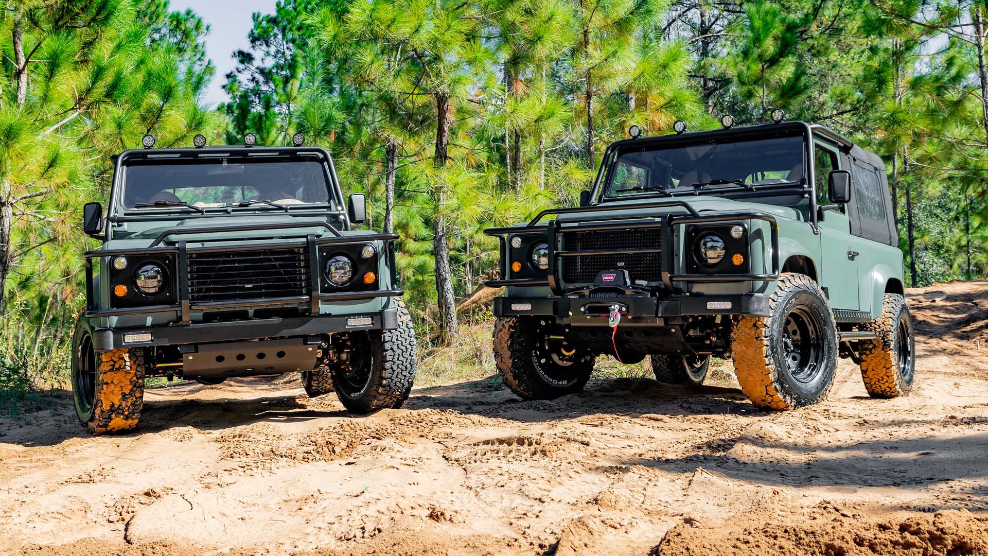 Land Rover Defender (17).jpg
