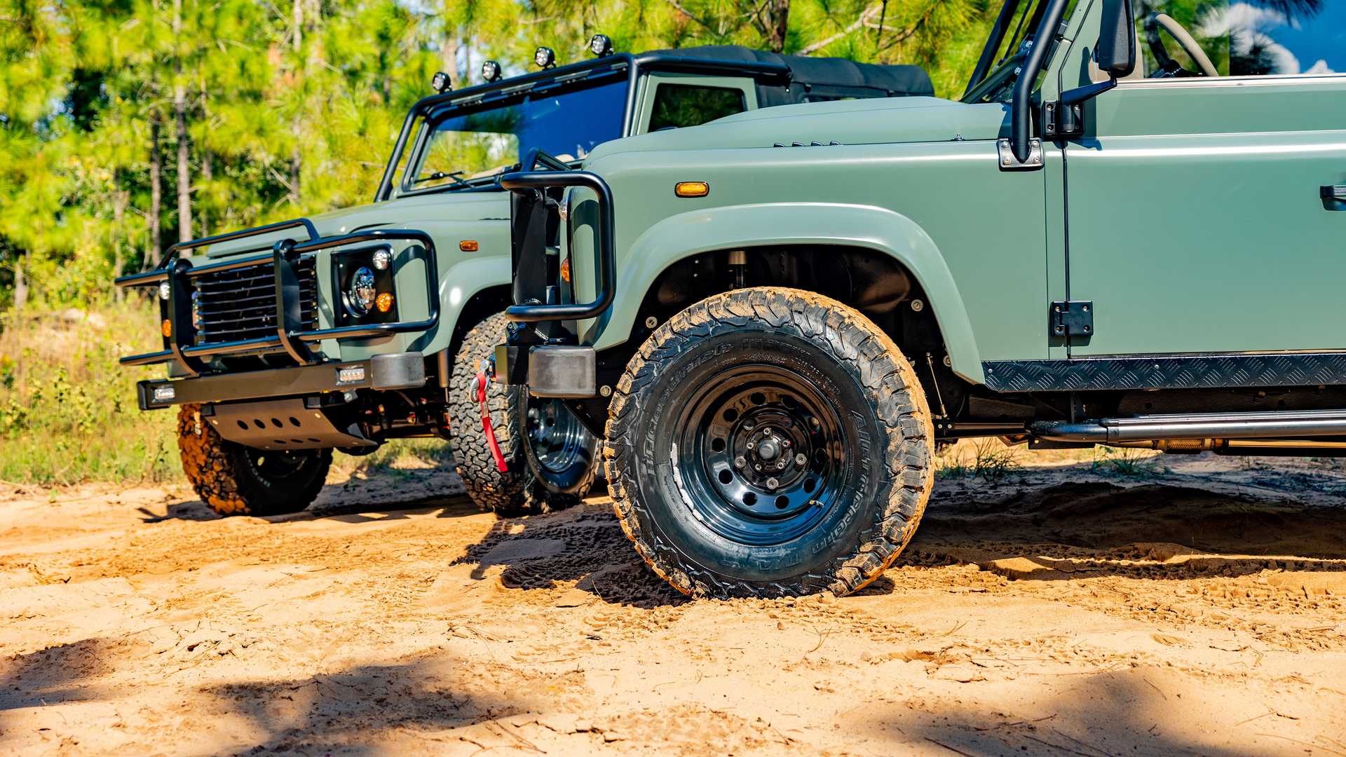 Land Rover Defender (19).jpg