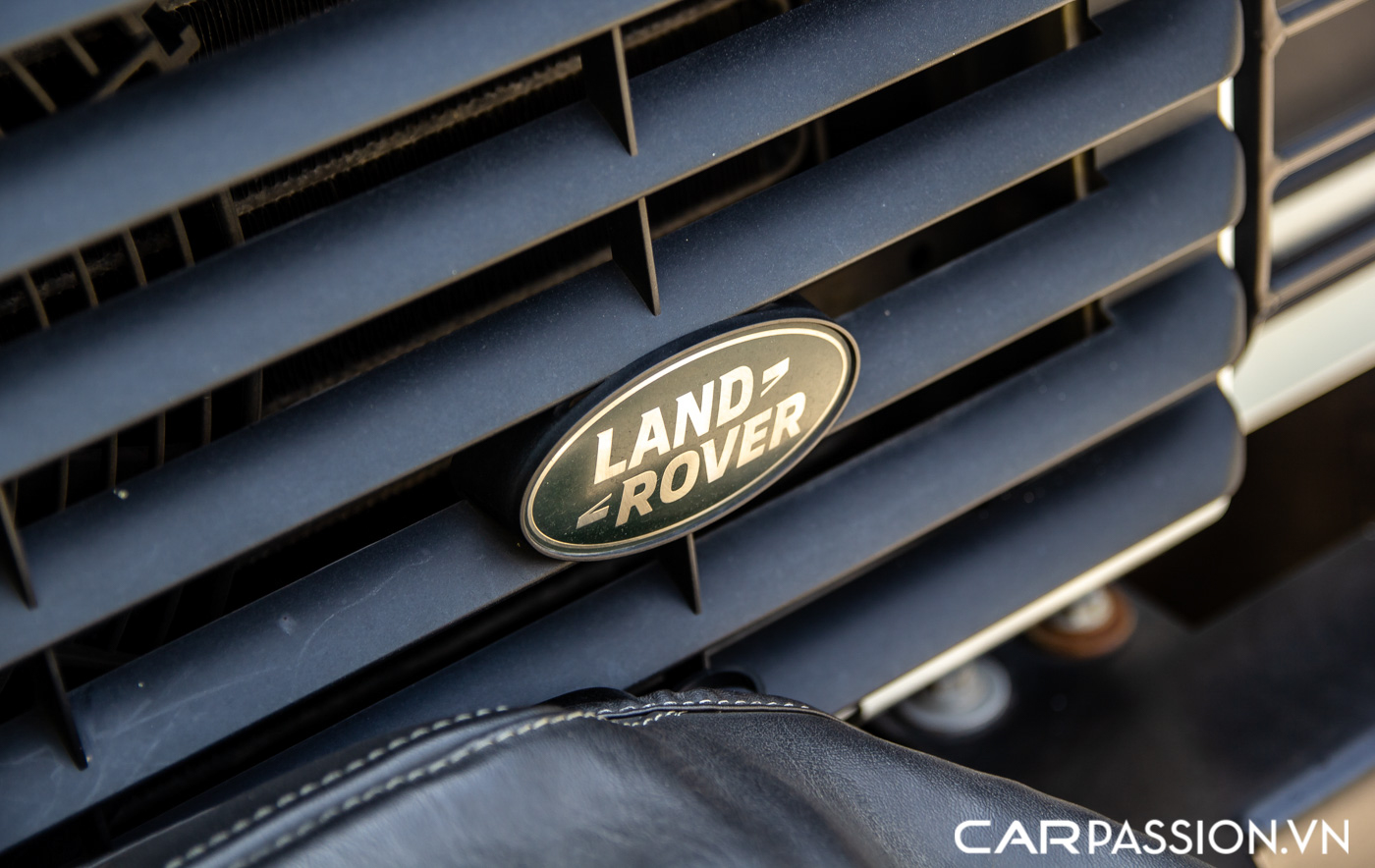 Land Rover Defender 90 (20).JPG