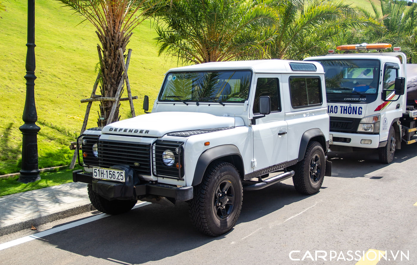 Land Rover Defender 90 (21).JPG