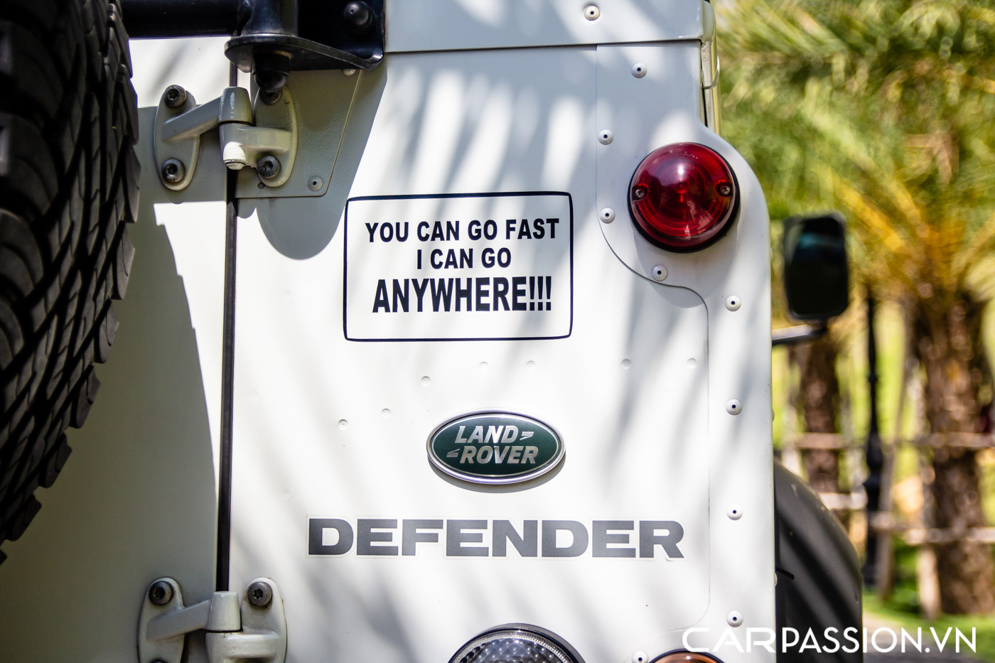 Land Rover Defender 90 (8).JPG